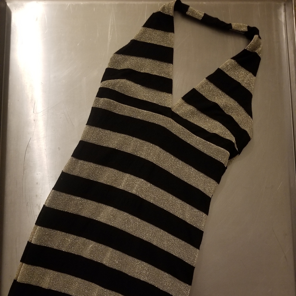 Full length halter dress - Picture 2 of 4